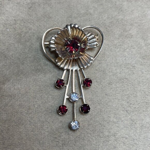 Unbranded Jewelry - Beautiful Gold Tone Brooch With Red And Clear Rhinestones. Vintage